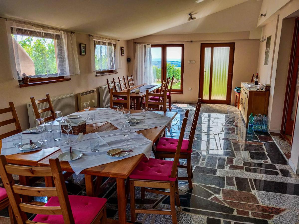 Vinox Winery Villa Vinica Екстериор снимка