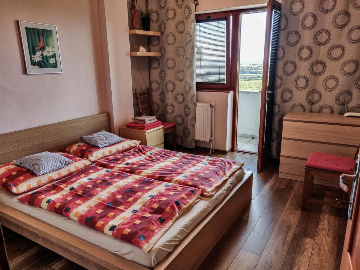 Vinox Winery Villa Vinica Екстериор снимка